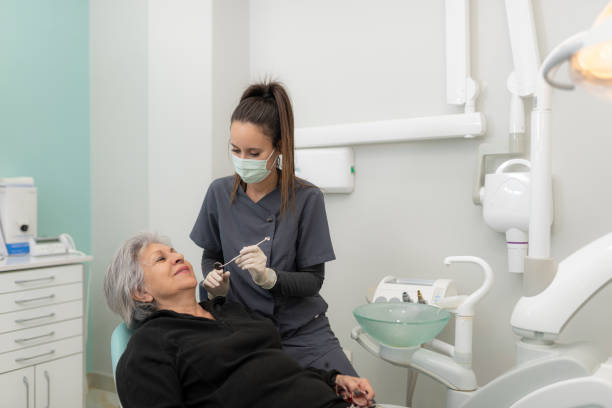 Best Emergency Dentist for Knocked-Out Tooth in Bayshore Gardens, FL